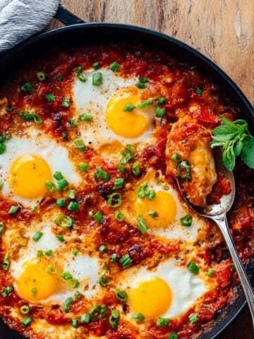 Menemen: Classic Turkish Tomato Scrambled Eggs Recipe