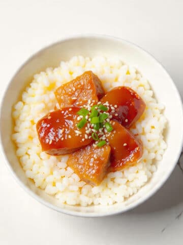 Crispy Korean Chicken Rice with Spicy Gochujang Sauce Recipe