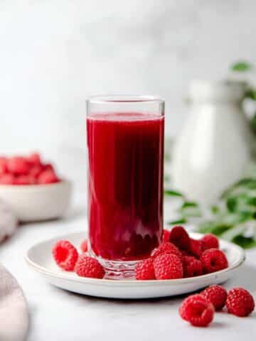 Homemade Raspberry Syrup: A Simple 3-Ingredient Recipe for Delicious Drinks Recipe