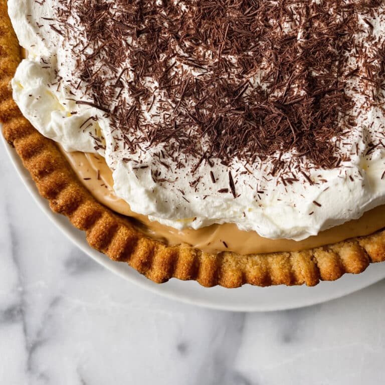 Keto Banoffee Pie with Almond Crust and Banana-Flavored Caramel Recipe